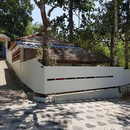 Ponmudi Valley Resorts Luaran gambar